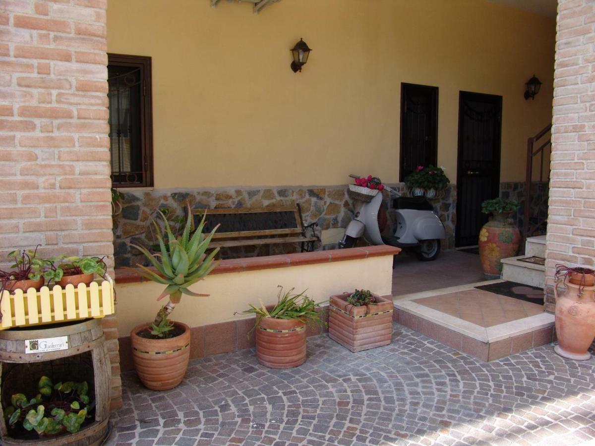 スカファーティ Pompei House Bed & Breakfast エクステリア 写真