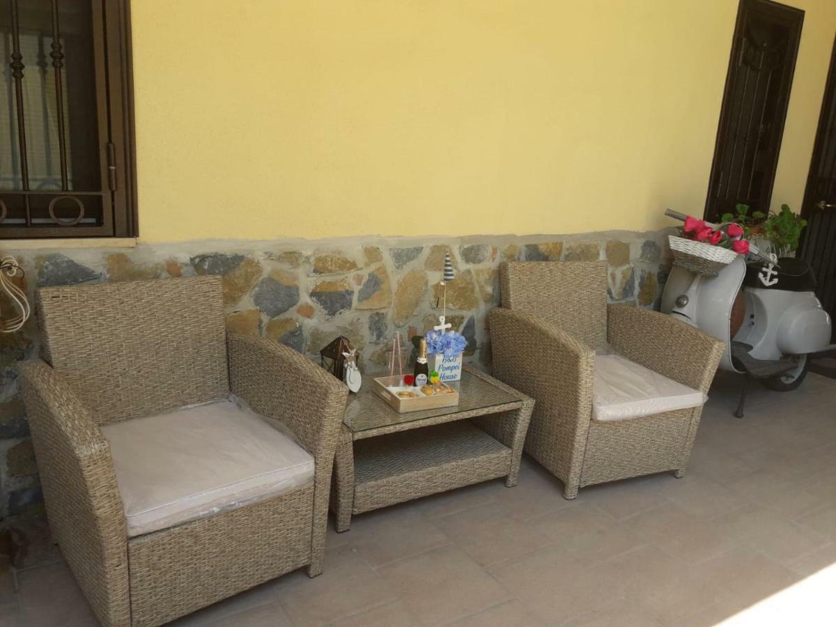 スカファーティ Pompei House Bed & Breakfast エクステリア 写真